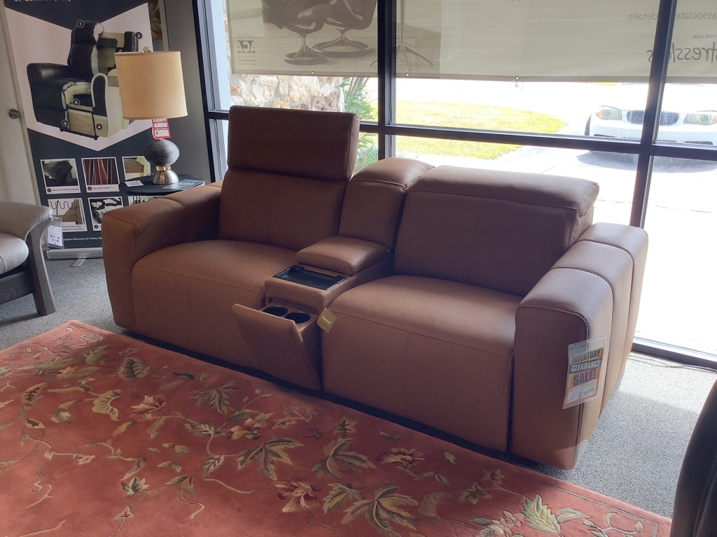 Bassett Airy Reclining Loveseat w/Console in Antler LM w/ Zero Gravity and movable headrest